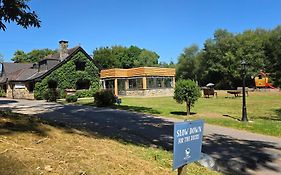 Lakeview Manor